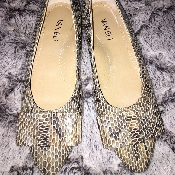 NEW Vaneli Flats  ❤️ - Picture 2 of 3